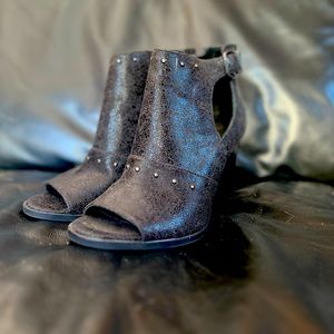 Vera Wang Open Toe Booties